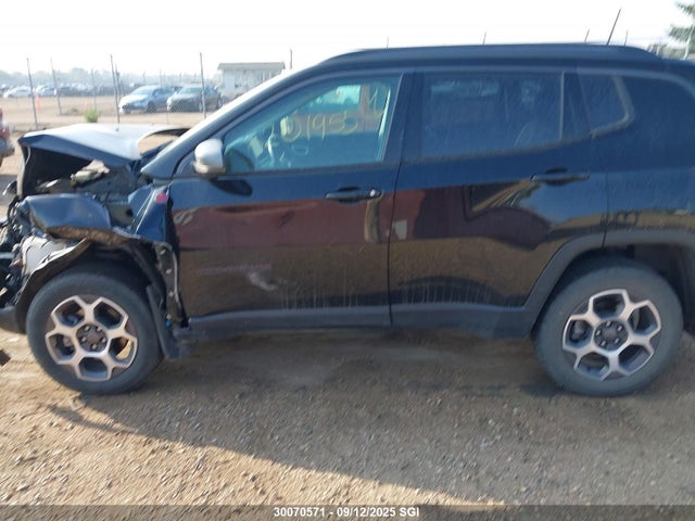 3C4NJDDB8NT114389 Jeep Compass