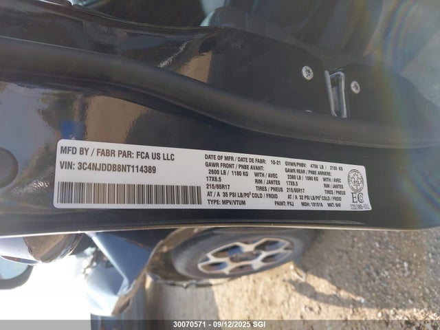 3C4NJDDB8NT114389 Jeep Compass