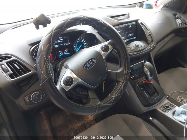 1FMCU9GX8FUC17267 Ford Escape