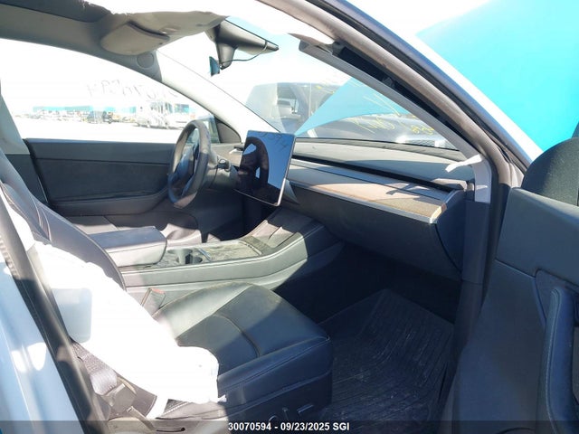 5YJYGDEF9MF157648 Tesla Model Y