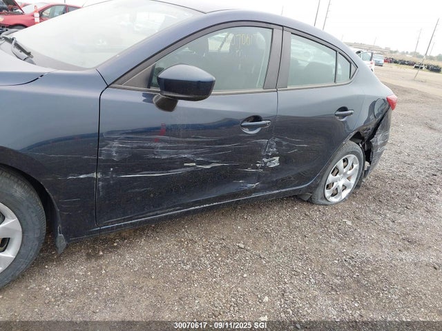 3MZBM1U70GM317288 Mazda pe