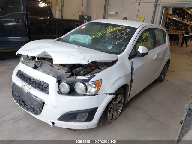 1G1JA6SH9F4166860 Chevrolet luw