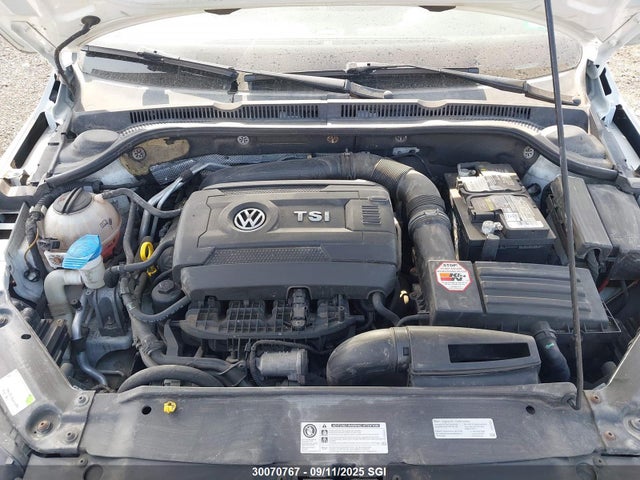 3VW5T7AJ3EM283802 Volkswagen Jetta