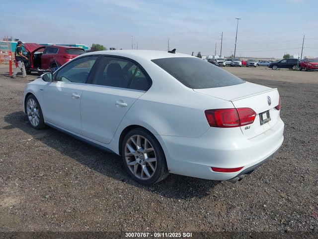 3VW5T7AJ3EM283802 Volkswagen Jetta