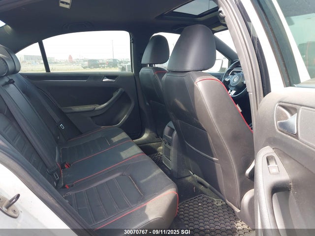 3VW5T7AJ3EM283802 Volkswagen Jetta