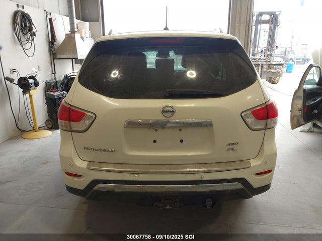 Nissan 2014 2014 5N1AR2MM3EC673028 Image 17