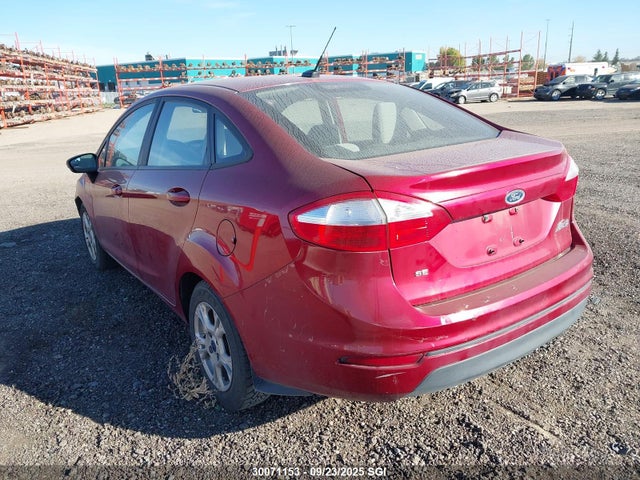 3FADP4BJ1FM127958 Ford 2015