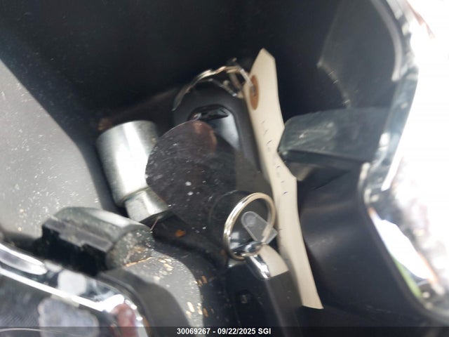 Honda j35y1 2016 1HGCT2B95GA800407 Image 11