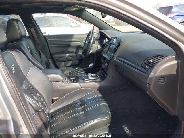 2C3CCABG3GH260472 Chrysler 300
