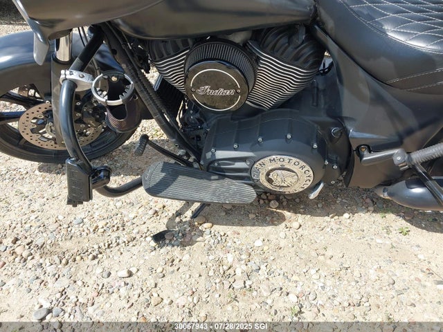 INDIAN MOTORCYCLE CO. 2018 2018 56KTCDAA3J3368136 Image 9