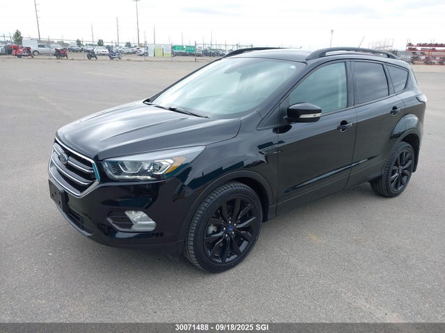1FMCU9J99JUD32429 Ford Escape