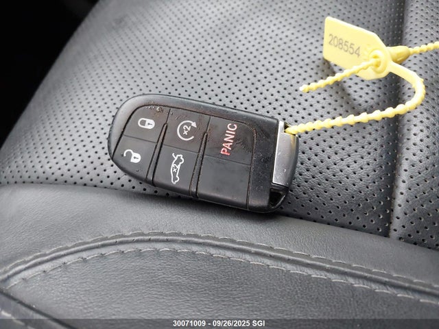 2C3CDXJG0GH110823 Dodge 2016