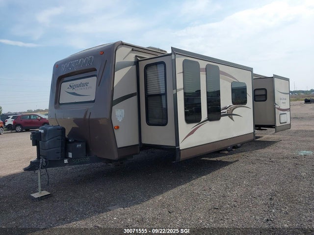 4X4TRLG24E1858109 Forest River Inc. Real-lite / Rockwood Lite Weight Trailers