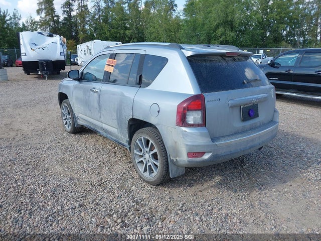 1C4NJDCB3FD218720 Jeep 2015