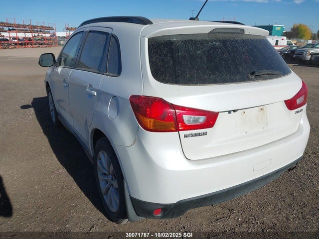 Mitsubishi dohc mivec 2015 4A4AJ4AU5FE601323 Image 3