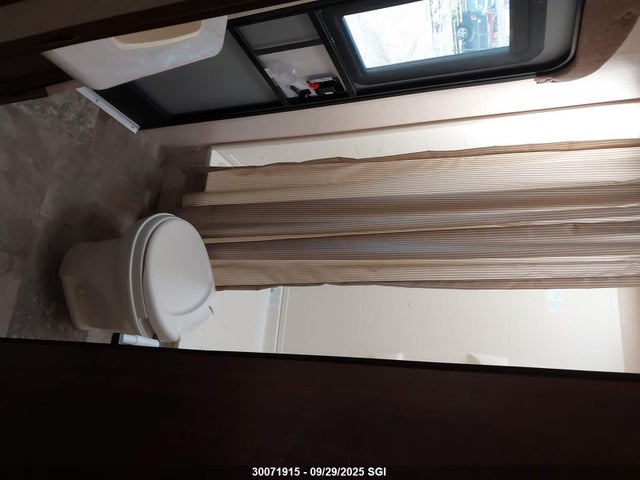 1UJBJ0BR5F77X0213 Jayco 2015