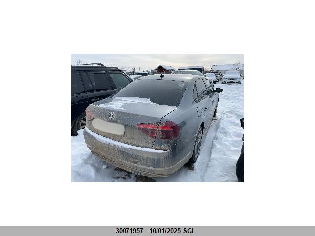 1VWAA7A33JC005323 Volkswagen tsi