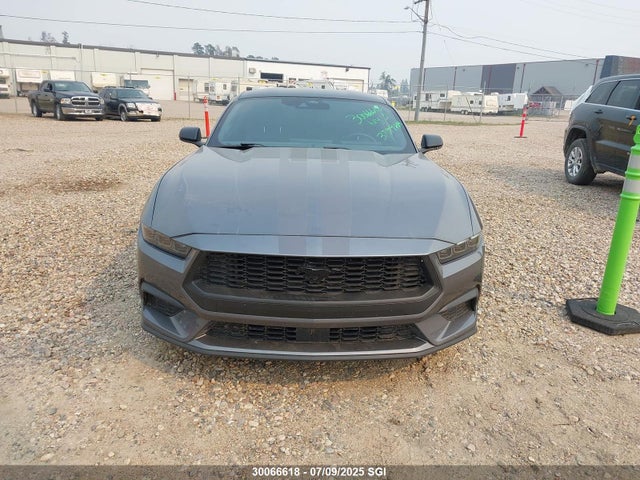 1FA6P8TH1R5108493 Ford 4v