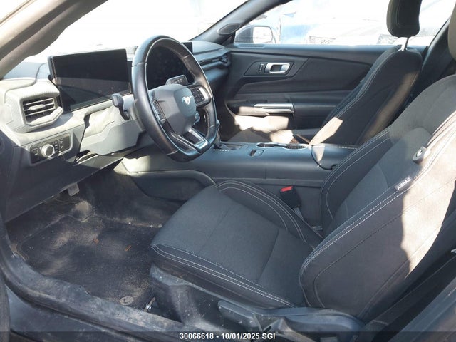 1FA6P8TH1R5108493 Ford 4v