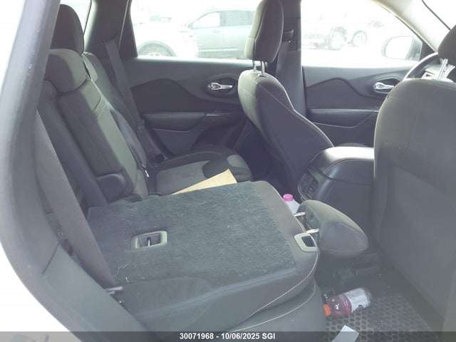 1C4PJMAB3GW308502 Jeep 2016