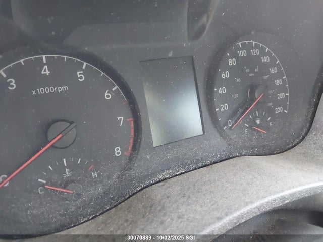 Hyundai 2018 2018 3KPC24A32JE034456 Image 14