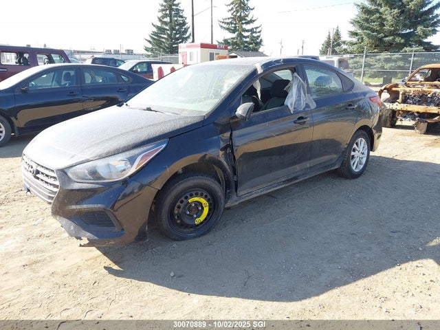 Hyundai 2018 2018 3KPC24A32JE034456 Image 2