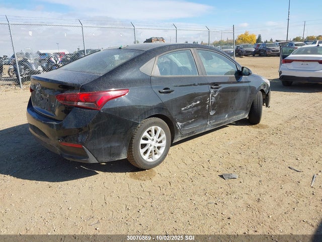 Hyundai 2018 2018 3KPC24A32JE034456 Image 4