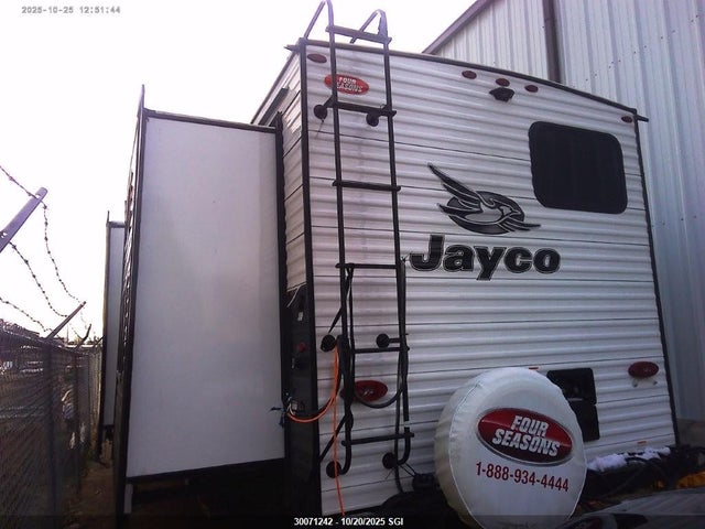 Продаж на аукціоні авто 2023 Jayco Jay Flight 38ft, vin: 1UJBC0BTXP1760108, номер лоту: 30071242