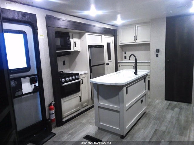 Продаж на аукціоні авто 2023 Jayco Jay Flight 38ft, vin: 1UJBC0BTXP1760108, номер лоту: 30071242