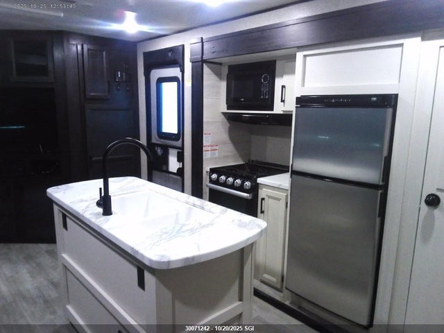 Продаж на аукціоні авто 2023 Jayco Jay Flight 38ft, vin: 1UJBC0BTXP1760108, номер лоту: 30071242