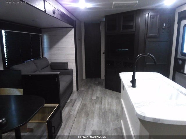 Продаж на аукціоні авто 2023 Jayco Jay Flight 38ft, vin: 1UJBC0BTXP1760108, номер лоту: 30071242