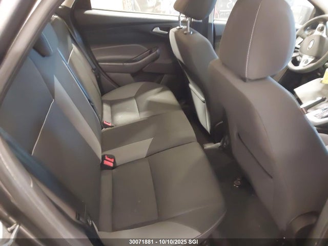 30071881 :رقم المزاد ، 1FADP3K28DL268298 vin ، 2013 Ford Focus Se مزاد بيع