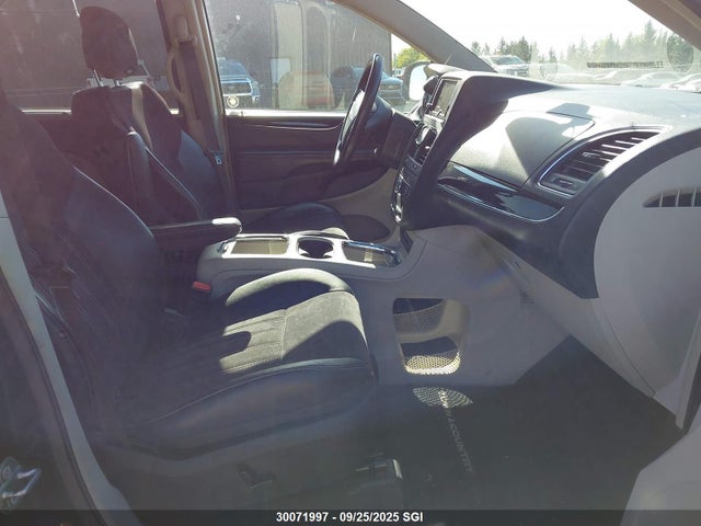 Chrysler 2014 2014 2C4RC1CG8ER243548 Image 5