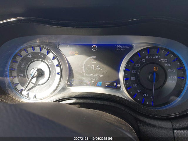 2C3CCABG9FH853140 Chrysler 2015
