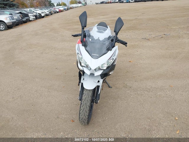 Kawasaki Ninja 400 2023 JKAEXKG13PDAR3043 Image 5