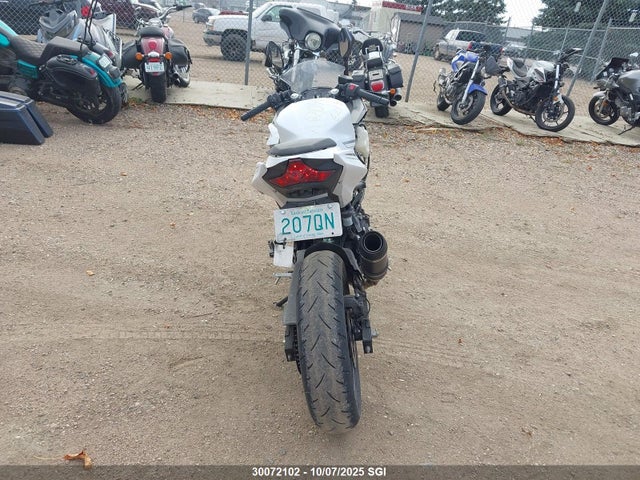 Kawasaki Ninja 400 2023 JKAEXKG13PDAR3043 Image 6