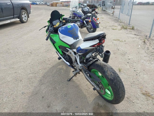 30072279 :رقم المزاد ، ML5ZXCS11RDA27026 vin ، 2024 Kawasaki Ninja مزاد بيع