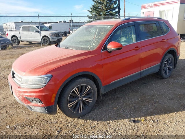 Volkswagen Tiguan 2018 3VV4B7AX3JM092057 Image 2