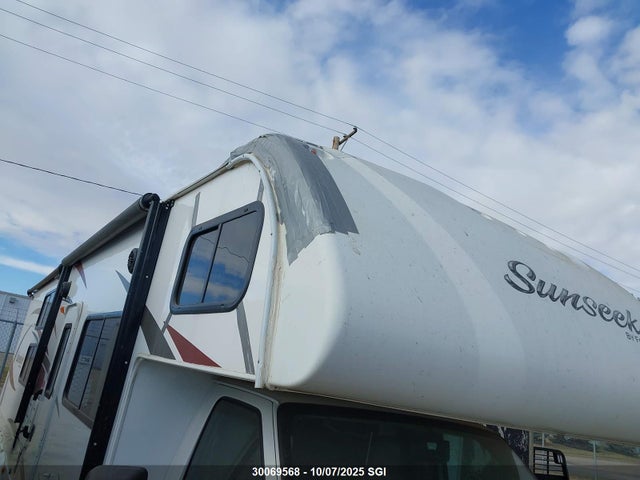 Ford E-450 2016 1FDXE4FS8GDC01160 Image 6