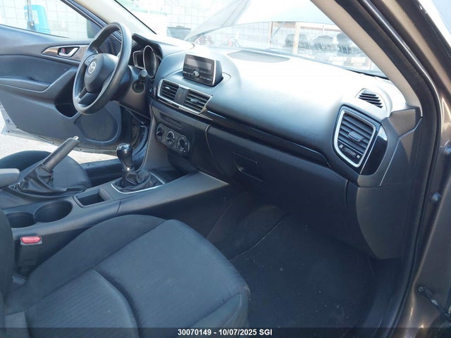 3MZBM1U79FM169057 Mazda pe