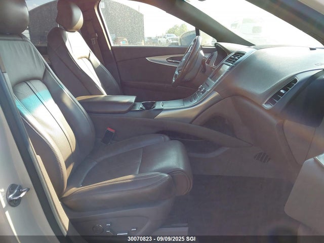 2LMTJ8LP3GBL44934 Lincoln gtdi