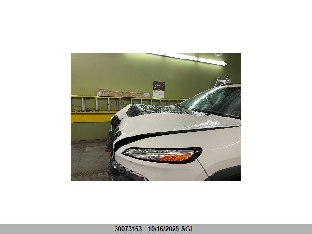 1C4PJMBXXJD593244 Jeep Cherokee