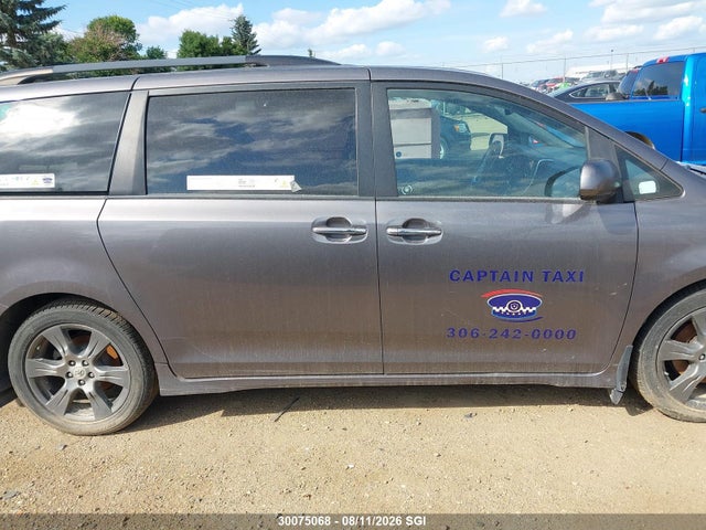 Продажа на аукционе авто 2017 Toyota Sienna Se, vin: 5TDXZ3DC7HS830154, номер лота: 30075068