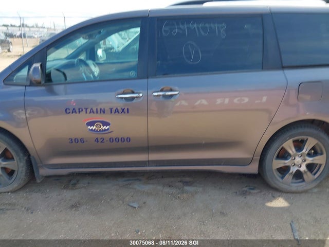 Продажа на аукционе авто 2017 Toyota Sienna Se, vin: 5TDXZ3DC7HS830154, номер лота: 30075068