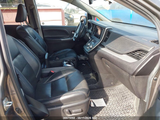 Продажа на аукционе авто 2017 Toyota Sienna Se, vin: 5TDXZ3DC7HS830154, номер лота: 30075068