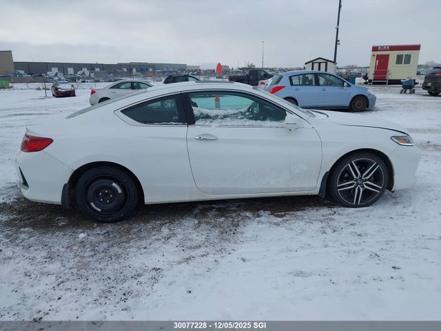 30077228 :رقم المزاد ، 1HGCT1B88GA800550 vin ، 2016 Honda Accord Exl مزاد بيع