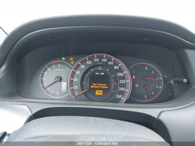 30077228 :رقم المزاد ، 1HGCT1B88GA800550 vin ، 2016 Honda Accord Exl مزاد بيع