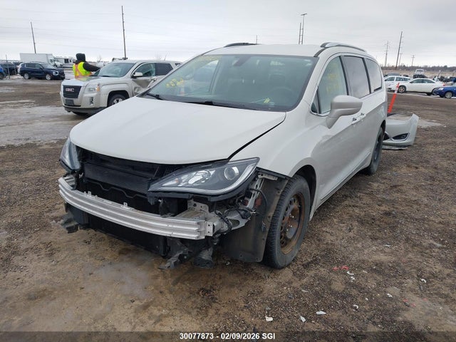 Chrysler Pacifica Touring L Plus 2017 2C4RC1EG7HR794085 Image 2