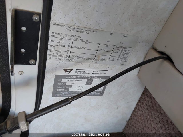 Продажа на аукционе авто 2000 Freightliner Chassis X Line Motor Home, vin: 4UZ6XLCA7YCF63681, номер лота: 30078298