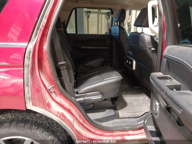 1FMJU1JT5NEA42838 Ford Expedition Xlt